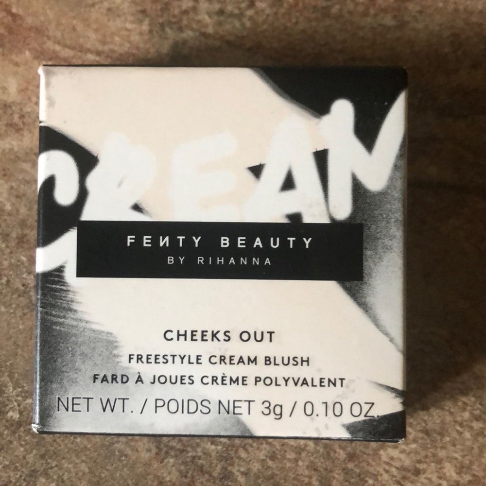 Fenty Beauty Cheeks out blush in shade Fuego Flush